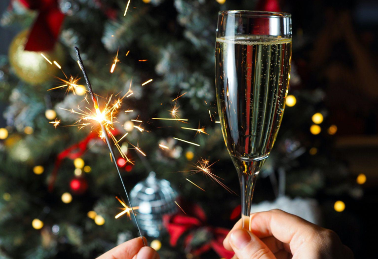 Why a Prelit Christmas Tree is Perfect for Your Home